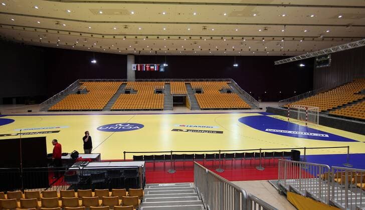 HANDBALL - EURO Quali, Training GRAZ,AUSTRIA,02.APR.13 - DIVERS, HANDBALL - EHF Europameisterschaft der Herren, Qualifikation, Länderspiel, Österreich, Vorberichte, Training Nationalteam AUT. Bild zeigt die Stadthalle Graz . 