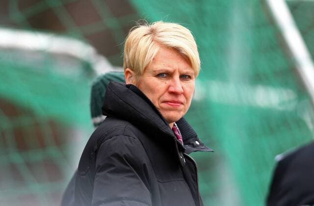 Team Managerin Doris Fitschen , Training Offenbach Wiener Ring, DFB Frauen Nationalmannschaft zum Spiel gegen die USA, 03.04.2013 EP_RRZ