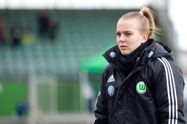 Torwart Merle Frohms (VfL Wolfsburg) - 1. Fußball Bundesliga Punktspiel Saison 2012-13 VFL Wolfsburg vs. SG Essen Schönebeck im Stadion am Elsterweg in Wolfsburg - Portrait, 31.03.2013, Deutschland, Fußball, Frau,Frauen