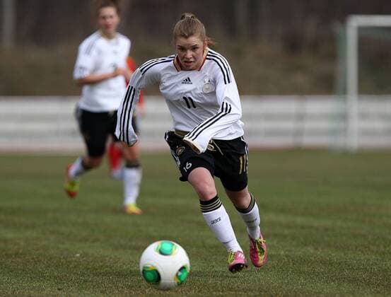 04.04.2013, xfsx, EM Qualifikation U19, Deutschland - Spanien, v.l. Linda Dallmann (U19 Deutschland), Freisteller.