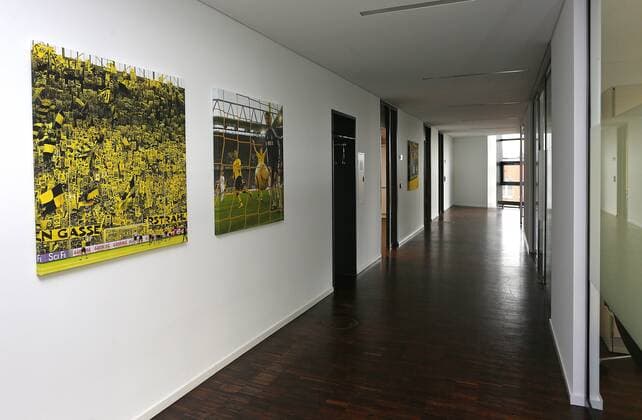FUSSBALL - DFL, Dortmund, Pressereise DORTMUND,DEUTSCHLAND,05.APR.13 - FUSSBALL - DFL, 1. Deutsche Bundesliga, Borussia Dortmund, Pressereise. Bild zeigt die Geschäftsstelle. 