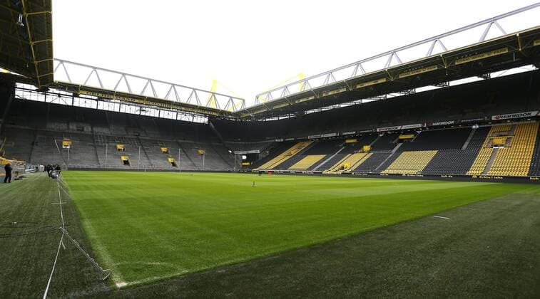 FUSSBALL - DFL, Dortmund, Pressereise DORTMUND,DEUTSCHLAND,05.APR.13 - FUSSBALL - DFL, 1. Deutsche Bundesliga, Borussia Dortmund, Pressereise. Bild zeigt das Stadion. 