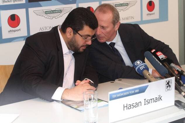 Investor Hasan Ismaik(li.) und Präsident Hep Monatzeder besprechen sich bei der PK Fussball TSV 1860 München Pressekonferenz mit Investor Hasan Ismaik und Präsident Hep Monatzeder 2.BL 05.04.2013