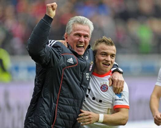 06.04.2013, Fussball 1.Bundesliga 2012 2013, 28.Spieltag, Frankfurt - FC Bayern München, v.l. Trainer Jupp Heynckes (Bayern München) und Xherdan Shaqiri (Bayern München) führen einen Freudentanz auf-.