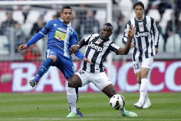 Gianluca Caprari Pescara, Kwadwo Asamoah Juventus, Torino 6 4 2013 .Juventus Stadium.Football Calcio 2012 2013 Serie A.Juventus Vs Pescara.Foto Marco Bertorello Insidefoto MarcoxBertorello
