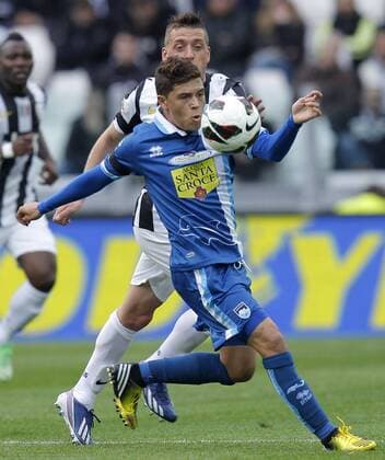 Fernando Quintero Pescara, Emanuele Giaccherini Juventus, Torino 6 4 2013 .Juventus Stadium.Football Calcio 2012 2013 Serie A.Juventus Vs Pescara.Foto Marco Bertorello Insidefoto MarcoxBertorello