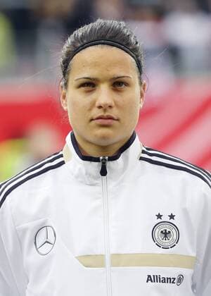 Offenbach , Fußball Länderspiel Frauen Deutschland vs. USA Dzsenifer Marozsan ( Deutschland )