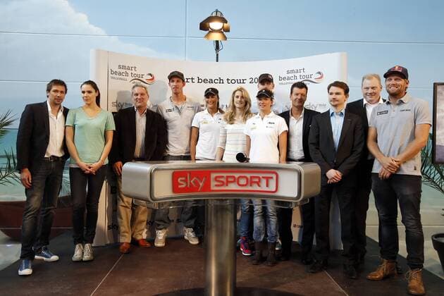 Hamburg, 9. April 2013 - Pressekonferenz im BeachCenter Hamburg. Der Pay-TV Sender Sky überträgt ab Mai die höchste deutsche Beach-Volleyball Serie, die smart beach tour, live.