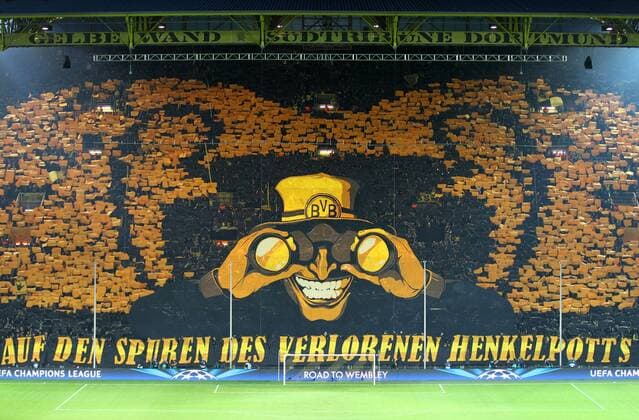 Dienstag, 09.04.2013, UEFA Champions League Viertelfinale Rückspiel, Saison 2012 2013 im Dortmunder Signal Iduna Park, BVB Borussia Dortmund, Choreografie Auf den Spuren des verlorenen Henkelpotts der BVB-Fans auf der Dortmunder Südtribüne