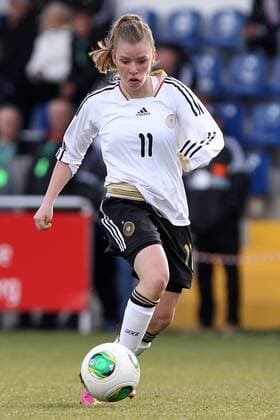 09.04.2013, xfsx, EM Qualifikation Damen U19, Deutschland - Tschechien, v.l. Linda Dallmann (U19 Deutschland), Freisteller.