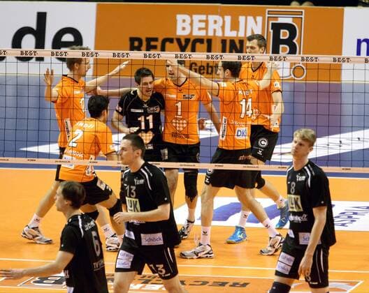 10.04.2013, Max-Schmeling-Halle, Berlin, GER, 1.VBL, Berlin Recycling Volleys, TV Ingersool Buehl im Bild, BRV Spieler jubeln