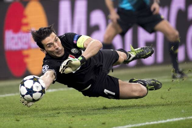 Gianluigi Buffon (Juventus), APRIL 10, 2013 - Football Soccer : UEFA Champions League Quarter-final 2nd leg match between Juventus 0-2 Bayern Munchen at Juventus Stadium in Turin, Italy.  (ptmb040640)