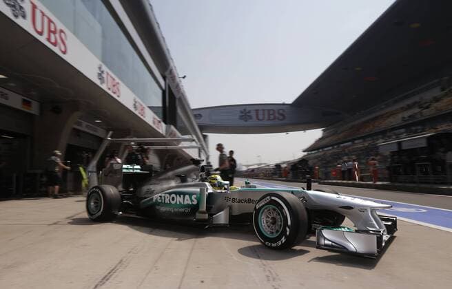 Motorsports: FIA Formula One World Championship 2013, Grand Prix of China, 10 Lewis Hamilton (GBR, Mercedes AMG Petronas F1 Team), xHOCHxZWEIx