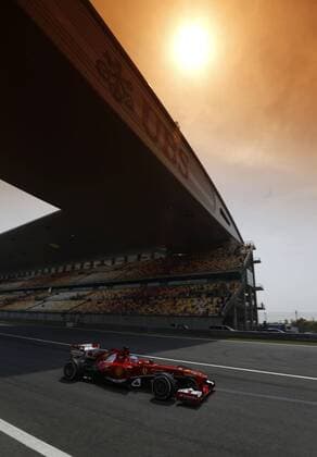 Motorsports: FIA Formula One World Championship 2013, Grand Prix of China, 3 Fernando Alonso (ESP, Scuderia Ferrari), xHOCHxZWEIx