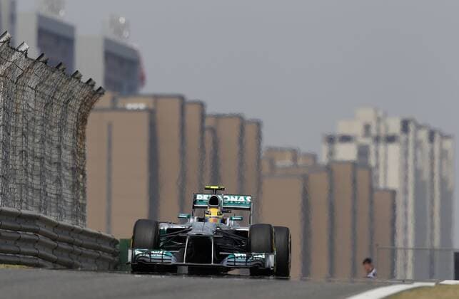 Motorsports: FIA Formula One World Championship 2013, Grand Prix of China, 10 Lewis Hamilton (GBR, Mercedes AMG Petronas F1 Team), xHOCHxZWEIx
