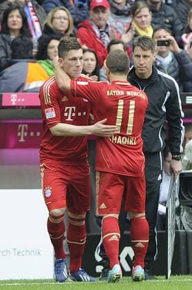 Pierre Emil Höjbjerg (Bayern München) ,feiert seine Premiere als jüngster Bundesligaspieler,Einwechslung für Xherdan SHAQIRI (Bayern München),Aktion. Fussball 1. Bundesliga, 29 Spieltag,Fussball 1. Bundesliga FC Bayern München (M)-1.FC Nürnberg (N) 4-0. Liga1,Spieltag29,Saison 2012 13,am 13.04.2013. A L L I A N Z A R E N A.