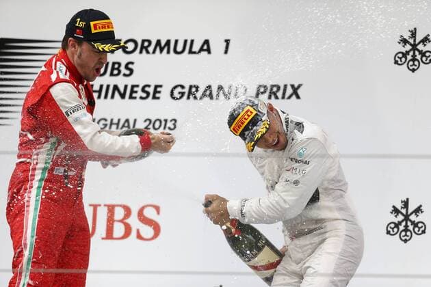 Motorsports: FIA Formula One World Championship 2013, Grand Prix of China, 10 Lewis Hamilton (GBR, Mercedes AMG Petronas F1 Team), 3 Fernando Alonso (ESP, Scuderia Ferrari), xHOCHxZWEIx