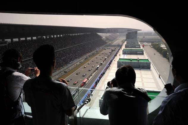 FORMULA ONE CHINESE GRAND PRIX AT SHANGHAI INTERNATIONAL CIRCUIT ON APRIL 12-13-14 2013. STARTING GRID FROM MEDIA CENTER. FORMULE 1 : Grand Prix de Chine - Course - Shanghai - 14 04 2013 BERNARDASSET PANORAMIC 
