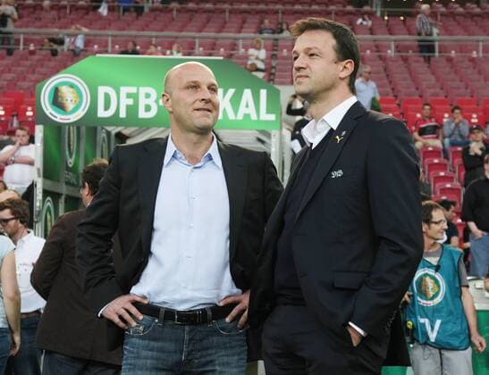 V.li. Sportdirektor Dirk Dufner (SCF) und Sportdirektor Fredi Bobic (VfB) . VfB Stuttgart-SC Freiburg . Stuttgart, GER, 17.04.2013 , Halbfinale Fussball-DFB-Pokal 2012-2013 .