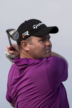 18.04.2013 Valencia, Spain. Alastair Forsyth tees off on hole 8 during round one of the Spanish Open from the El Saler Golf Course. xIvanxArlandisx  ActionPlus11398868