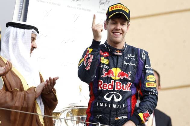 Motorsports: FIA Formula One World Championship 2013, Grand Prix of Bahrain, 1 Sebastian Vettel (GER, Infiniti Red Bull Racing), pointing finger up number one xHOCHxZWEIx