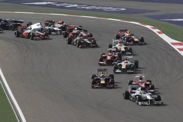 Motorsports: FIA Formula One World Championship 2013, Grand Prix of Bahrain, 9 Nico Rosberg (GER, Mercedes AMG Petronas F1 Team), 3 Fernando Alonso (ESP, Scuderia Ferrari), 1 Sebastian Vettel (GER, Infiniti Red Bull Racing), xHOCHxZWEIx