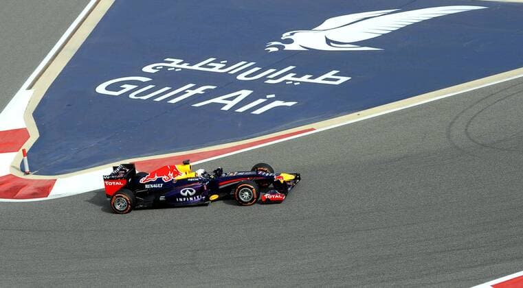 (130421) -- MANAMA, April 21, 2013 (Xinhua) -- Red Bull driver Sebastian Vettel drives during the Bahrain F1 Grand Prix at the Bahrain International Circuit in Manama, Bahrain, on April 21, 2013. (Xinhua Chen Shaojin) (zf) BAHRAIN-MANAMA-F1 