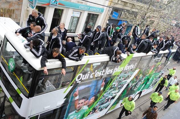 Fans begrüßen den Ligapokasieger Saint Etienne FOOTBALL : - 21 04 2013 FredericChambert Panoramic 