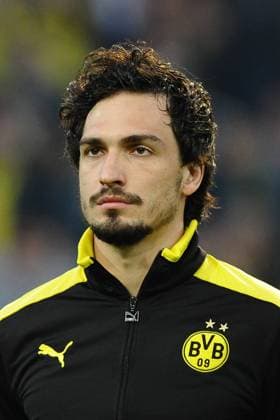 Fussball Champions League Borussia Dortmund - Real Madrid am 24.04.2013 im Signal Iduna Park in Dortmund Mats Hummels ( Dortmund )