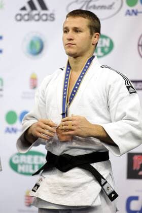 JUDO - EJU EM 2013 BUDAPEST,UNGARN,25.APR.13 - DIVERS, JUDO - EJU Europameisterschaften, bis 60kg, Herren, Siegerehrung. Bild zeigt Artyom Arshansky (ISR). Keywords: Medaille. 