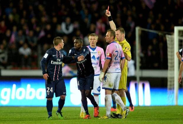 carton rouge Marco Verratti (psg) - Olivier Thual (arbitre) FOOTBALL : Evian Thonon Gaillard FC vs Paris Saint Germain, PSG - Ligue 1 - 28 04 2013 AnthonyBIBARDFEP 