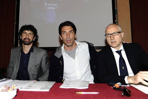 Db Milano 29 04 2013 - Generalversammlung der Spielergewerkschaft AIC Damiano Tommasi-Gianluigi Buffon-Gianni Grazioli 