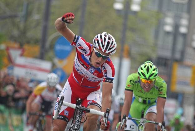 Deutschland, Frankfurt 01.05.2013 : Radsport Rund um den Finanzplatz Eschborn-Frankfurt Sieger Simon Spilak, 2. Platz Moreno Moser rechts, 3. Platz Andre Greipel links