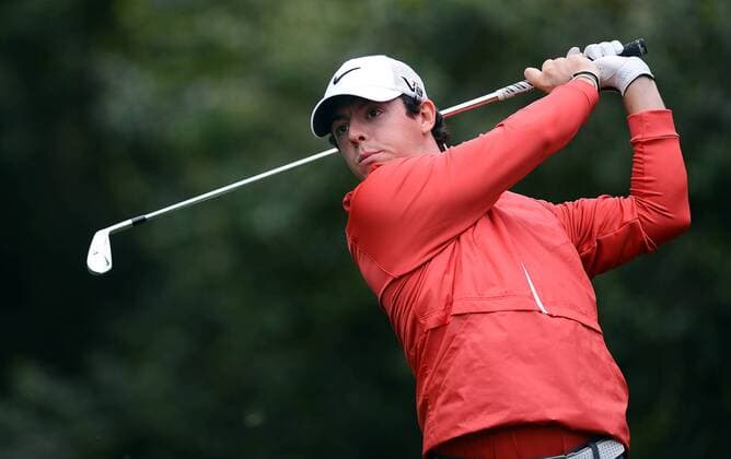 May 2, 2013 - Charlotte, NC, USA - Rory McIlroy watches his shot from the 14th tee during the first round of the Wells Fargo Championship at Quail Hollow Club in Charlotte, North Carolina, on Thursday, May 2, 2013. WELLS FARGO PGA Golf Herren EVENT - ZUMAm67