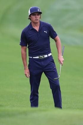 02 May 2013: Last years tourney champ Rickie Fowler eyes his shot to 18 during early first round action at the the Wells Fargo Championship Tournament at Quail Hollow Country Club, Charlotte, North Carolina. GOLF: MAY 02 PGA Golf Herren - Wells Fargo Championship - First Round Icon2013050200024 EDITORIAL USE ONLY