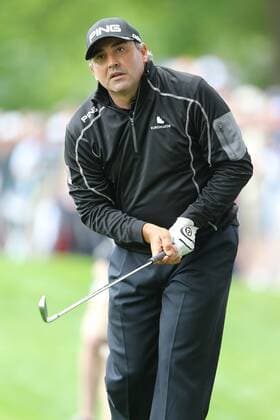 02 May 2013: Angel Cabrera eyes his approach to 8 during first round action at the the Wells Fargo Championship Tournament at Quail Hollow Country Club, Charlotte, North Carolina. GOLF: MAY 02 PGA Golf Herren - Wells Fargo Championship - First Round Icon2013050200360 EDITORIAL USE ONLY