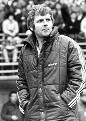 Trainer Jürgen Sundermann (FC Schalke 04)
