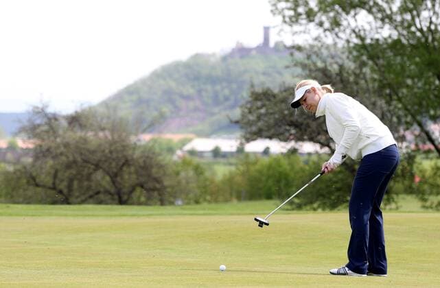 Promigolf Mühlberg 10.05.13 , Mühlberg, Charity Open , Golf-Turnier auf dem Golfplatz Ringhofen im Bild: Anke Huber beim Abschlag
