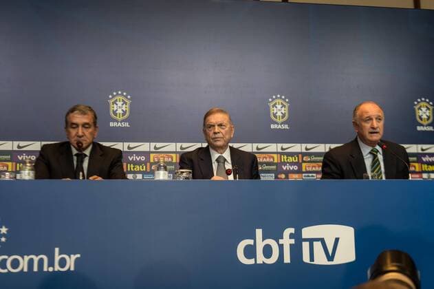 Carlos Alberto Parreira, Jose Maria Marin und Luis Felipe Scolari während einer Pressekonferenz der Selecao im Hotel Sofitel. Rio de Janeiro RJ, Brasil 14 05 2013. x(11)xCelsoxPupox xFotoarenax  (16288)