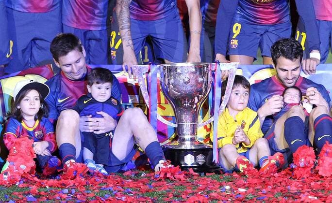 LIONEL MESSI (Barcelona) with son Thiago, Cesc Fabregas with daughter Lia FOOTBALL : FC Barcelona (Barca) Champion Primera Division 2012 2013 - Liga - 19 05 2013 PACOLARGO 