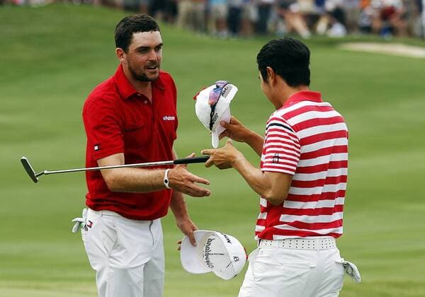 May 19, 2013: Keegan Bradley congratulates Sang-Moon Bae after Bae won the HP Byron Nelson during the final round of the HP Byron Nelson Championship played at TPC Las Colinas Four Season Resort in Irving, TX. GOLF: MAY 19 PGA Golf Herren - HP Byron Nelson Championship - Final Round Icon1305190971 EDITORIAL USE ONLY