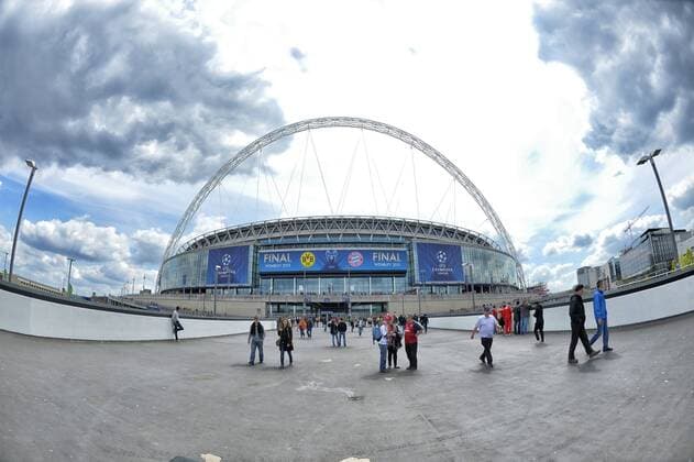 LONDON, 25.05.2013, Aussenansicht des Wembley Stadion beim UEFA Champions League Finale 2013 Borussia Dortmund (BVB) gegen FC Bayern München im Wembley Stadion in London, 25.05.2013.
