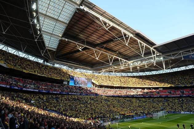 27.10.2012 London, England. Borussia Dortmund BVB fans before the 2013 UEFA Champions League Final from Wembley Stadium xTommyxGrealyx  ActionPlus20233743