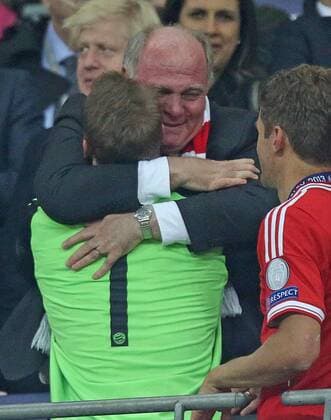 Präsident und Aufsichtsratsvorsitzender Uli HOENESS (FCB),Manuel NEUER, FC Nr.1 Jubel, Freude, Emotionen, Feiern, Lachen, jubelt, freuen, reisst die Arme hoch, ballt die Faust FC BAYERN MÜNCHEN - BORUSSIA DORTMUND ( - ) Fussball UEFA Champions League, Finale, im Wembley Stadion London am 25.05.2013 CL Saison 2012 2013, FCB, München, BVB