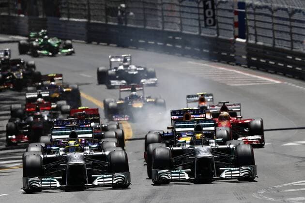 Motorsports: FIA Formula One World Championship 2013, Grand Prix of Monaco, 9 Nico Rosberg (GER, Mercedes AMG Petronas F1 Team), 10 Lewis Hamilton (GBR, Mercedes AMG Petronas F1 Team), start, mass, Masse, Menge, viele, many xHOCHxZWEIx
