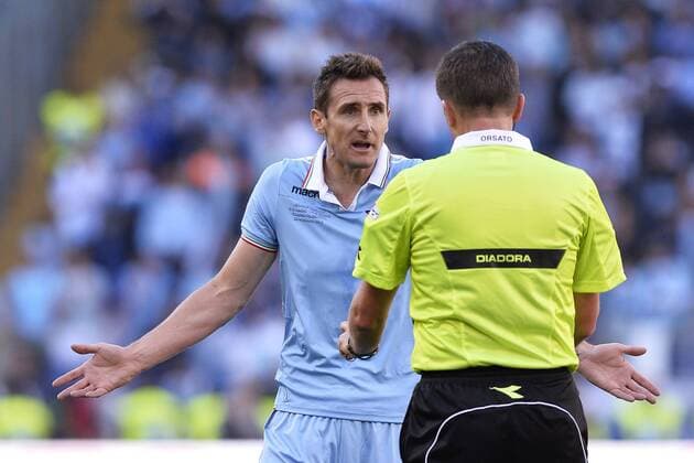 Miroslav Klose, Orsato.Klose shown a yellow card .Roma 26 05 2013 - Finale Coppa Italia, AS Roma vs. Lazio Roma Final. andreaxstaccioli