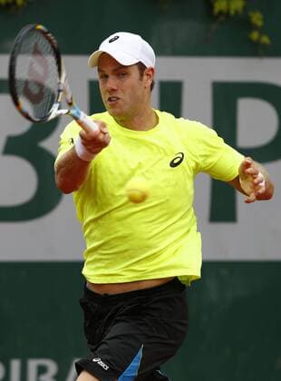 French Open 2013, Roland Garros,Paris,ITF Grand Slam Tennis Tournament, Julian Reister (GER),Aktion,Einzelbild,Halbkoerper, Hochformat