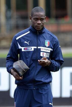 Football - soccer: International team of Italy, mario balotelli (Hinweis: Verwendung nur in Deutschland - only Germany) xHOCHxZWEIx xItalyxPhotoxPressx 