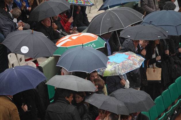 Rain at Roland Garros during first round of 2013 French Open, Paris, 28 05 2013 -