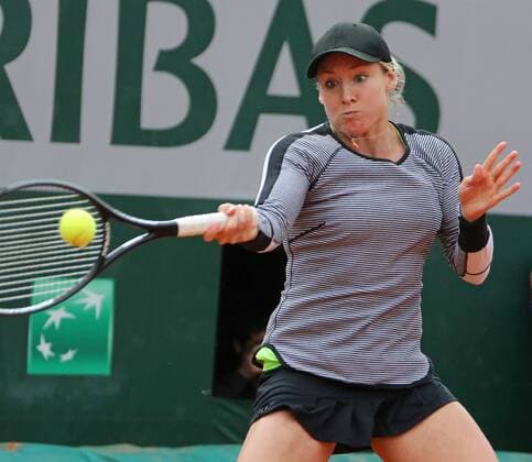 American Bethanie Mattek-Sands hits a shot during her French Open women s second round match at Roland Garros in Paris on May 30, 2013.  PAR20130530729